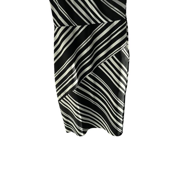 Chiara Boni La Petite Robe Black White V-Neck Slimming Shift Dress Size Medium‎ - Picture 5 of 10